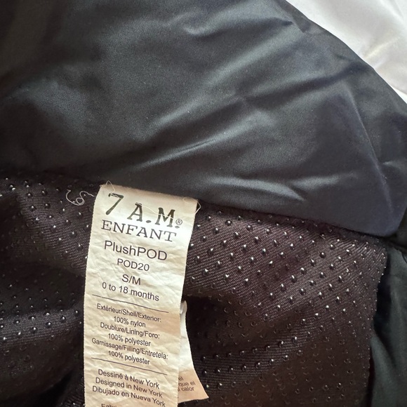 7 A.M. Enfant Black Plush Pod with matching Stroller Muffs - Picture 2 of 3